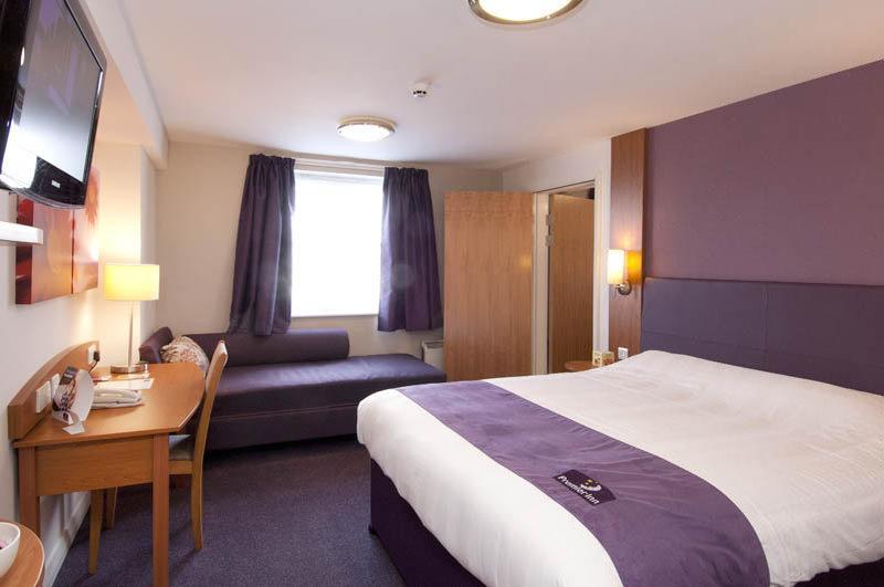 Premier Inn Poole Centre 外观 照片